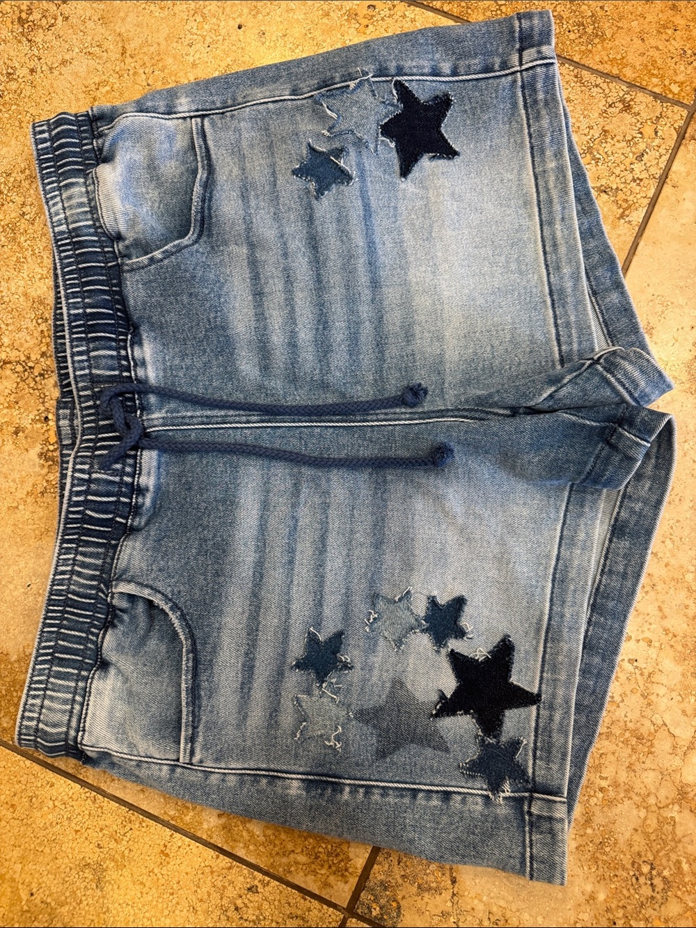 Women’s Light Blue Star-Embroidered Denim Shorts xl